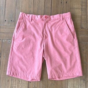 Vineyard vines washed red performance flat front shorts